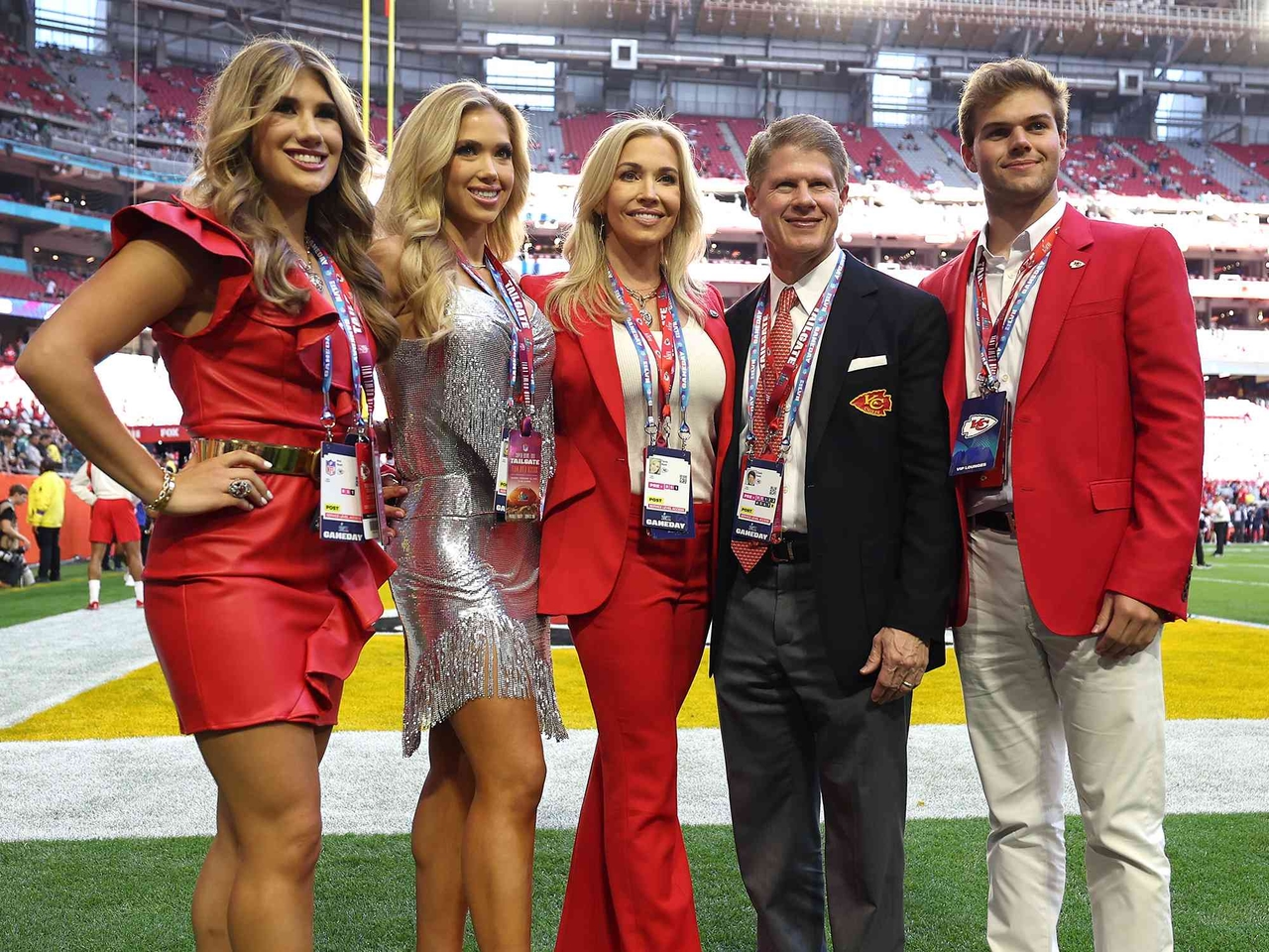 Meet Clark Hunt Wife Tavia Hunt And Kids