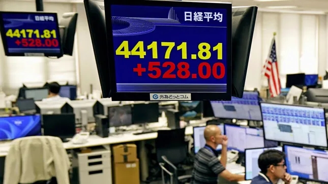 Rekordjagd an Japans Börsen: Nikkei klettert über 44.000 Punkte nach Rücktritt von Premier Ishiba