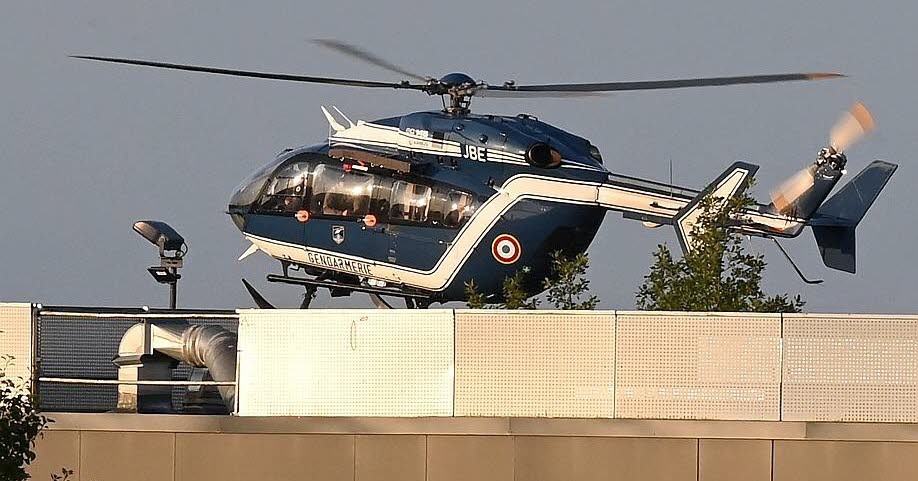 Justiz. Mohamed Amra wurde zum Verhör mit einem Hubschrauber aus dem Gefängnis von Condé-sur-Sarthe abgeholt.