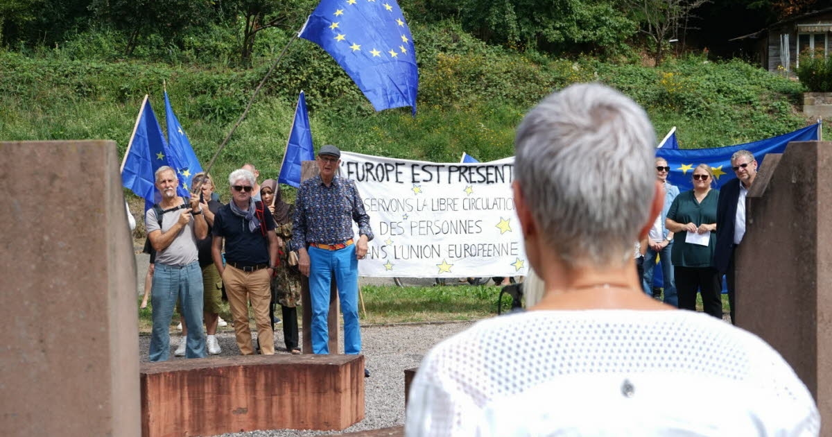 Wissembourg. They demonstrated in Weiler to defend freedom of movement in Europe.