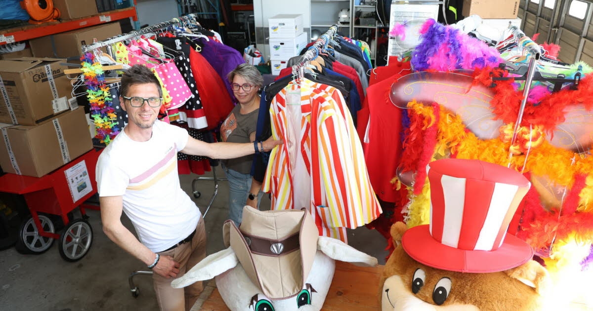 Ostheim. Costumes, Alsatian costumes and evening wear: Loc'Alsace invites you to the party