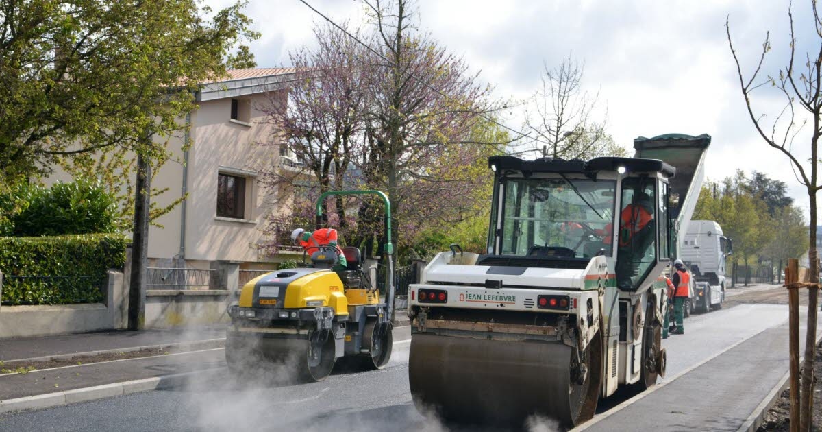 Vendee. Een 19-jarige man sterft begraven onder asfalt van 200°C nabij La Roche-sur-Yon.