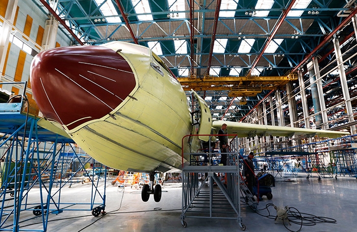 O financiamento para o desenvolvimento da indústria da aviação está a ser cortado
