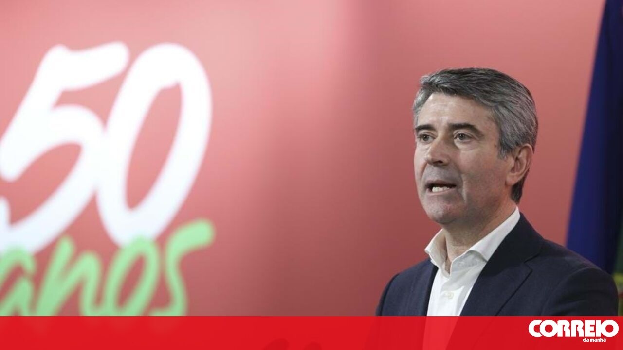 <![CDATA[ José Luís Carneiro vai ser o líder do PS ]]>