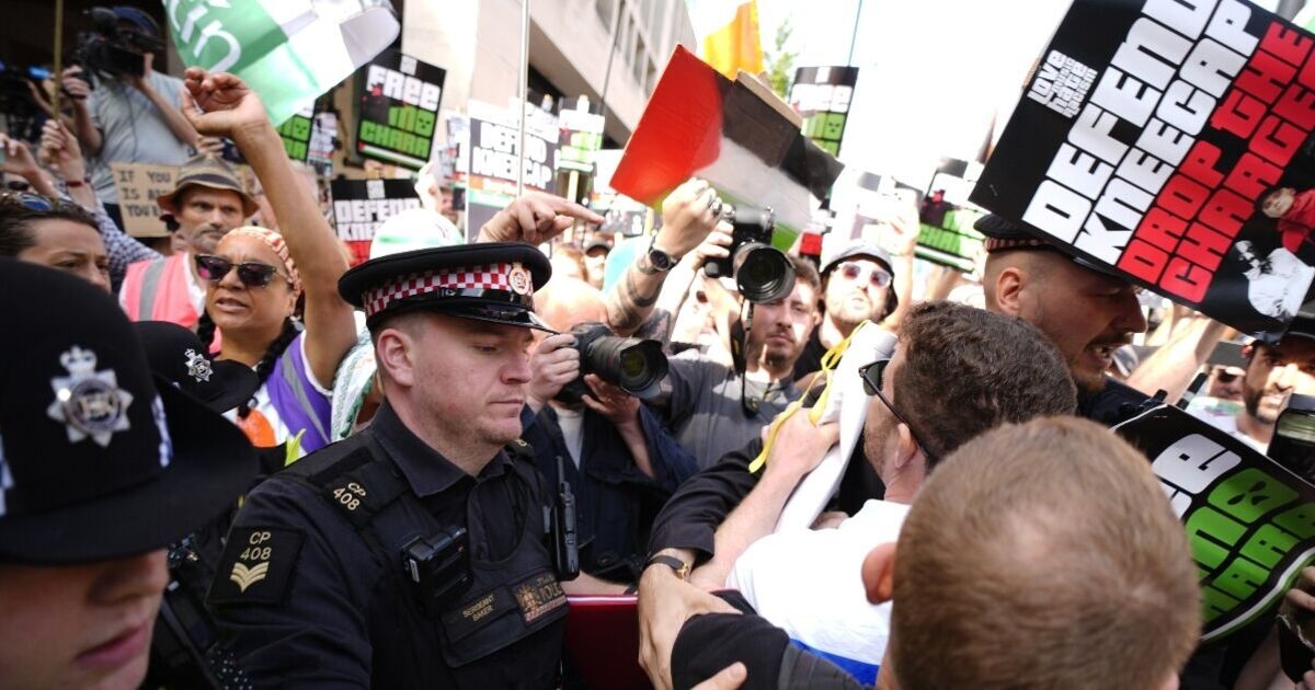 Protesta en Londres EN DIRECTO: Manifestantes se reúnen frente al tribunal coreando "¡Libertad para la rótula!"