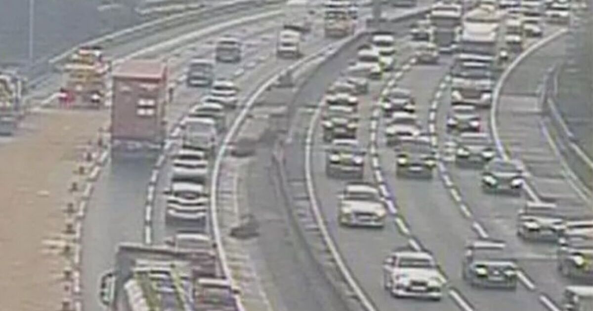 M60 and M62 traffic LIVE: Huge delays on motorway with two lanes closed