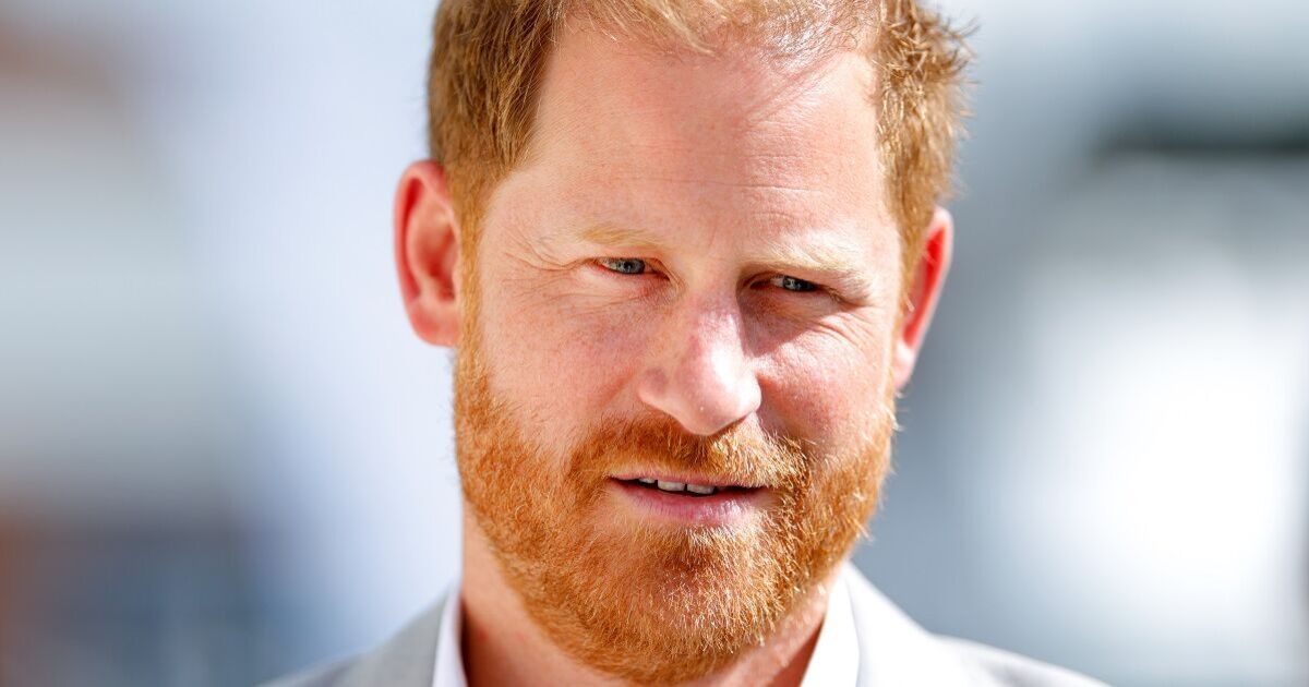 El príncipe Harry emite un comunicado horas después de anunciar una donación de £1,1 millones durante un viaje al Reino Unido.