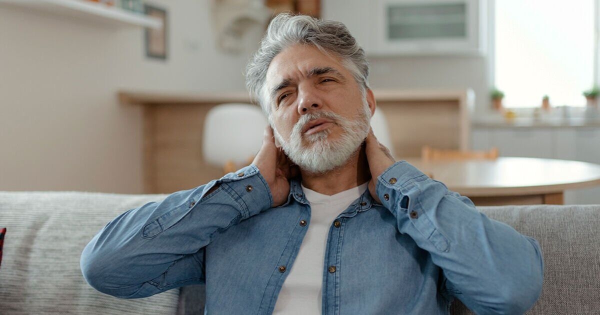 'I'm a neurologist - this is the deadly reason I would never crack my neck'