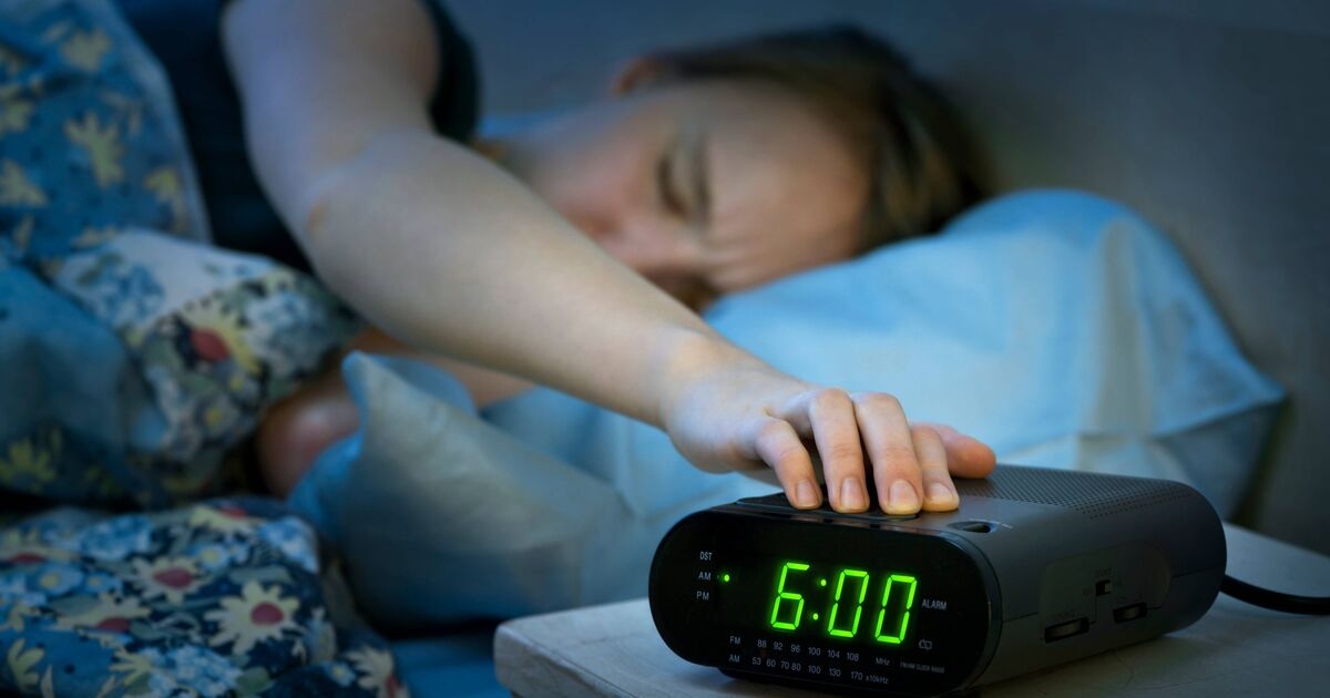 Doctor issues advice to anyone trying to wake up earlier in day