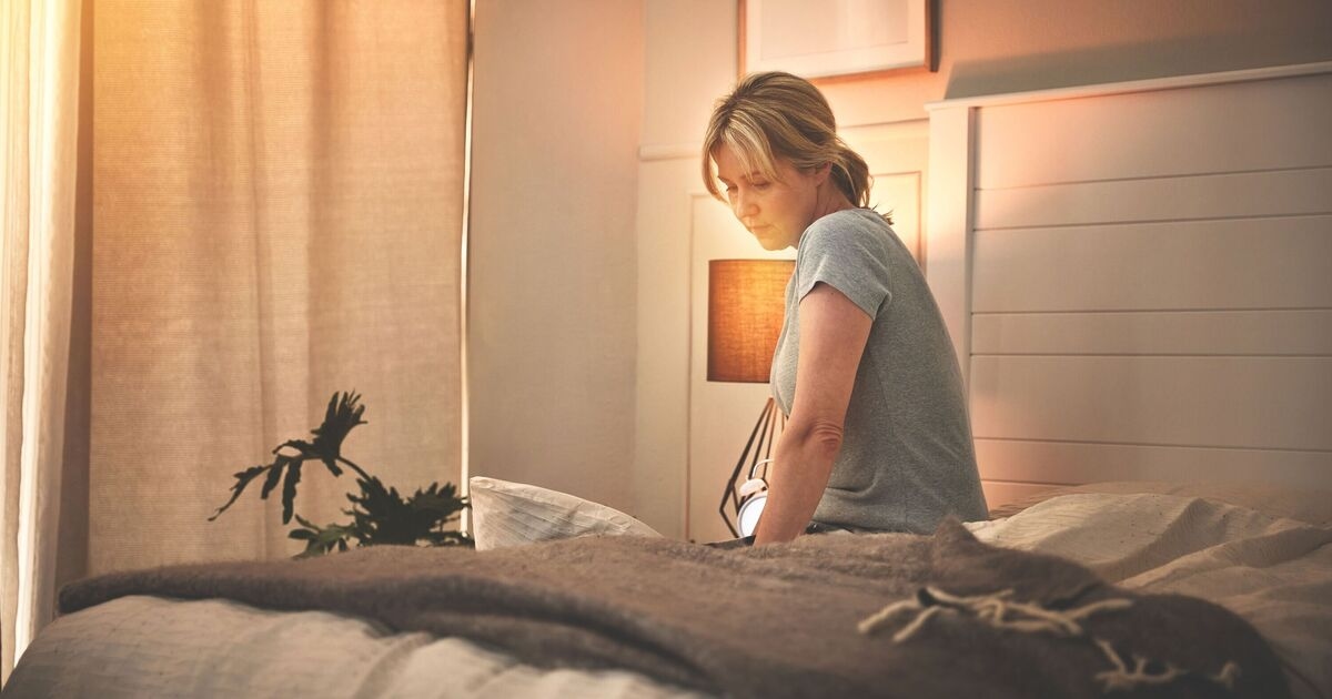 Se réveiller trop tôt pourrait être le signe d'un problème de santé grave, selon un expert du sommeil