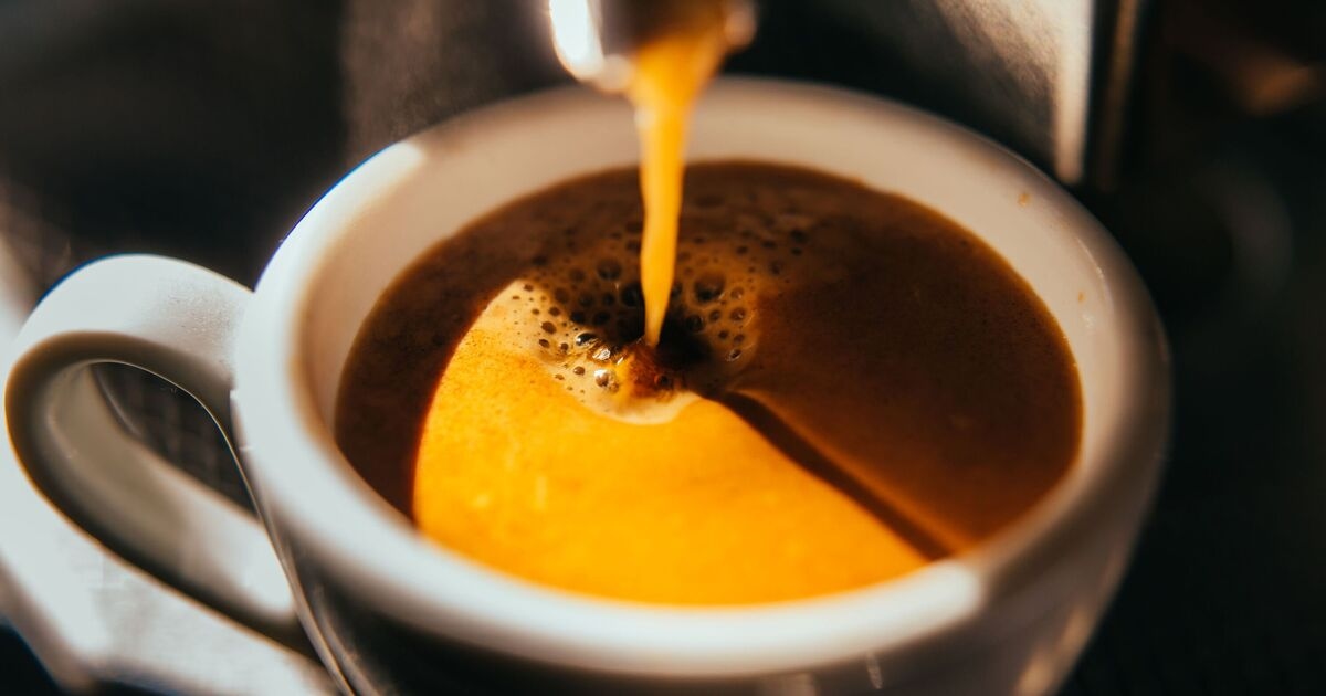 Die 1 Zutat für Ihren Kaffee, die Sie „jünger aussehen lässt“