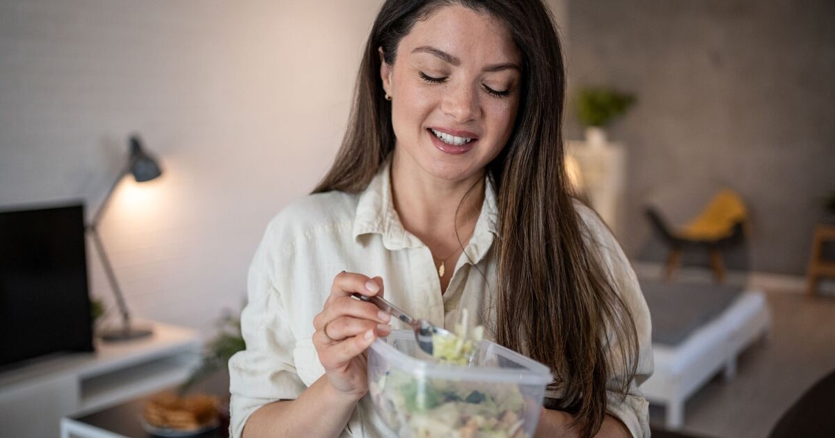 Cuire au micro-ondes des aliments dans des contenants en plastique est-il cancérigène ? 12 mythes répandus démystifiés