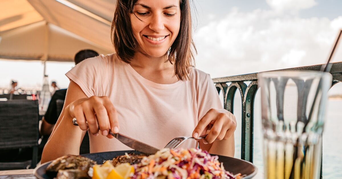 Weight loss expert says this 79p 'superfood' slashes cholesterol and boosts gut health