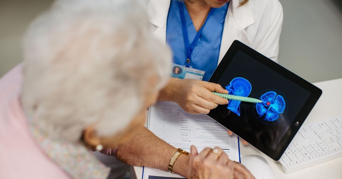 Improve 'brain function' and 'slash dementia risk' by drinking this popular alcohol