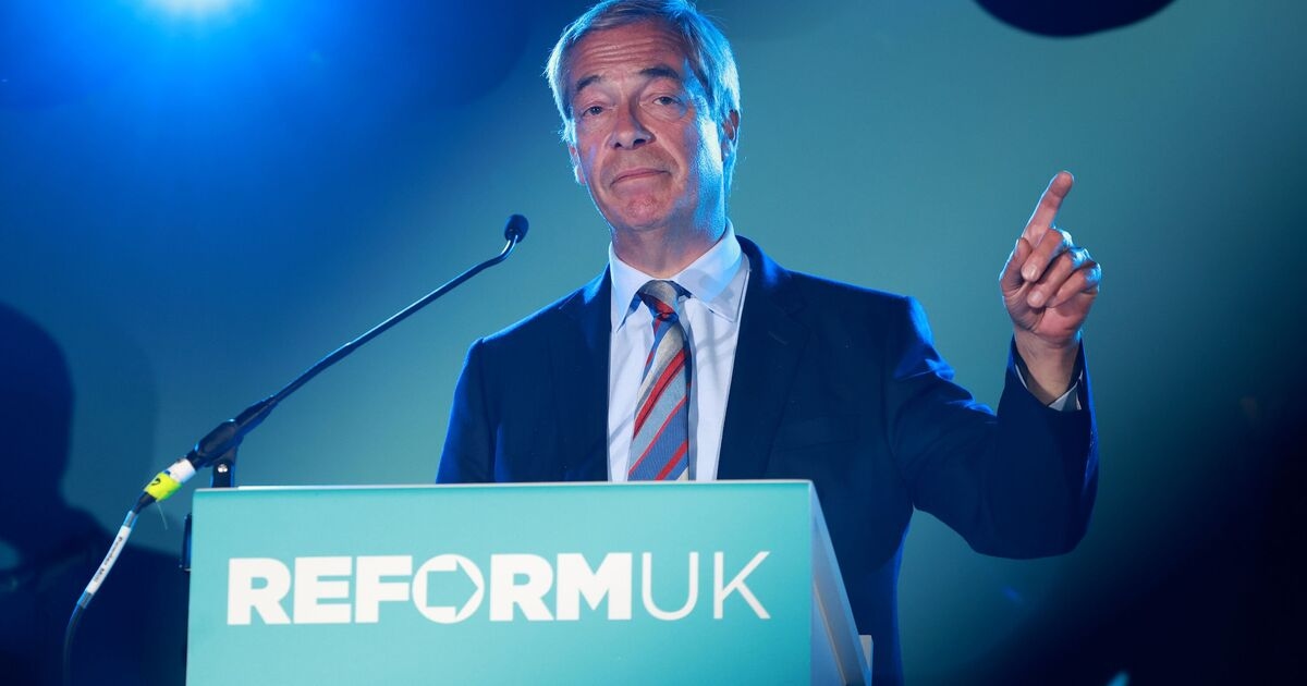 Svelato il "numero magico" di Nigel Farage per estromettere Keir Starmer dall'acquisizione di Reform UK