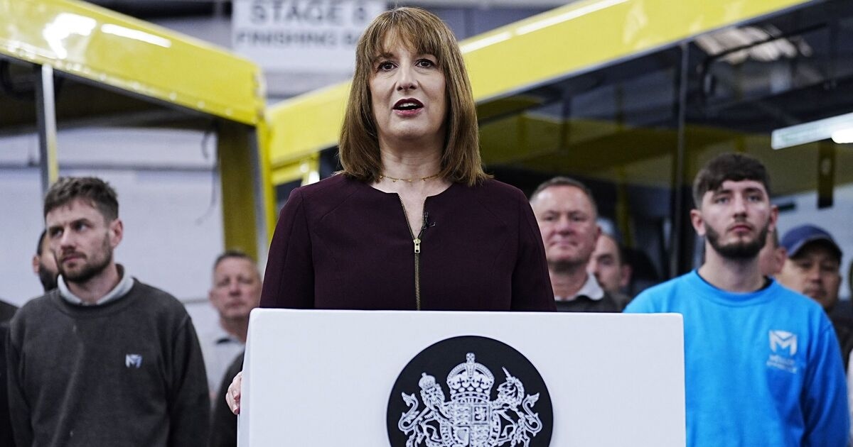 Rachel Reeves sufrió un duro golpe tras la caída de la economía del Reino Unido según las últimas cifras