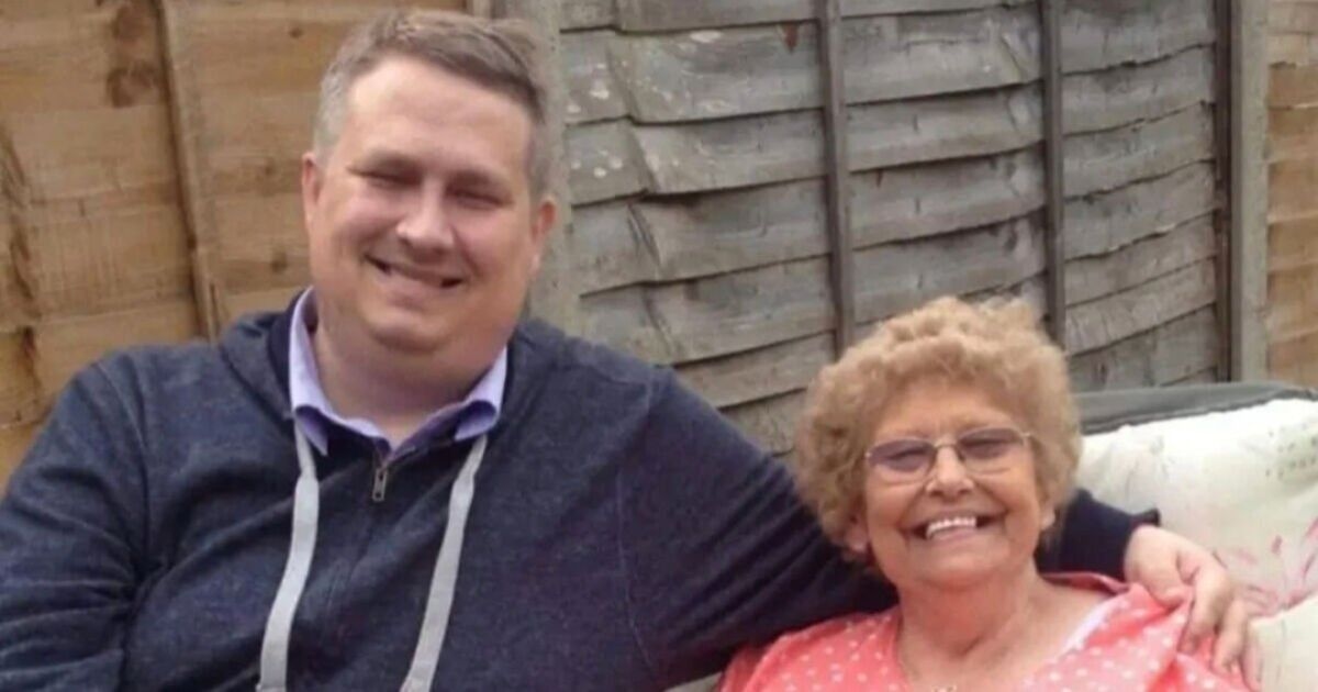 Minha mãe morreu após 11 horas de espera na ambulância - O plano do NHS de Starmer não é suficiente