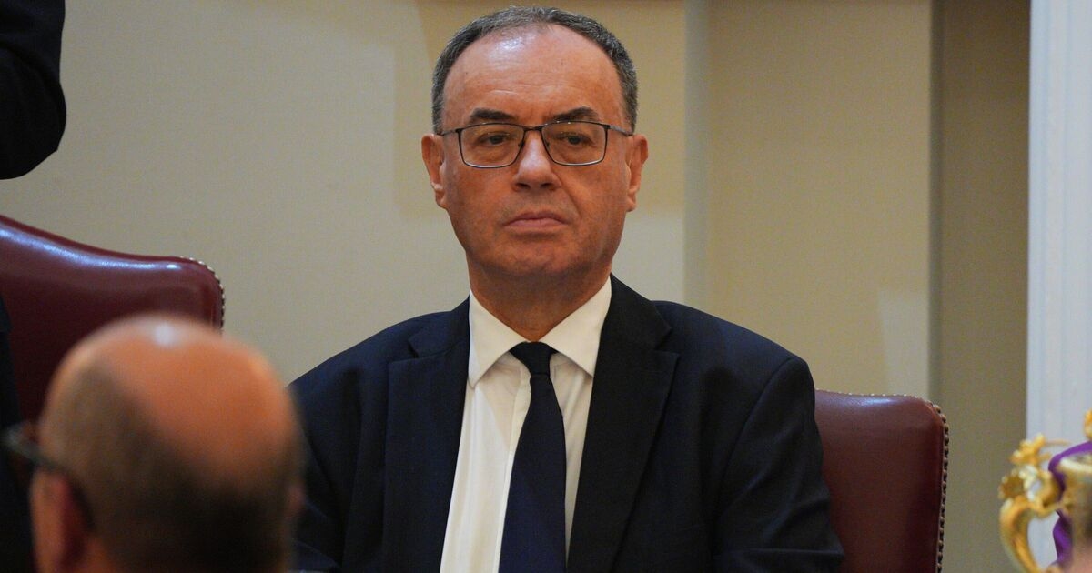 Aumentan los llamados para que el Banco de Inglaterra reconsidere la venta de bonos mientras los contribuyentes enfrentan un golpe de £5 mil millones