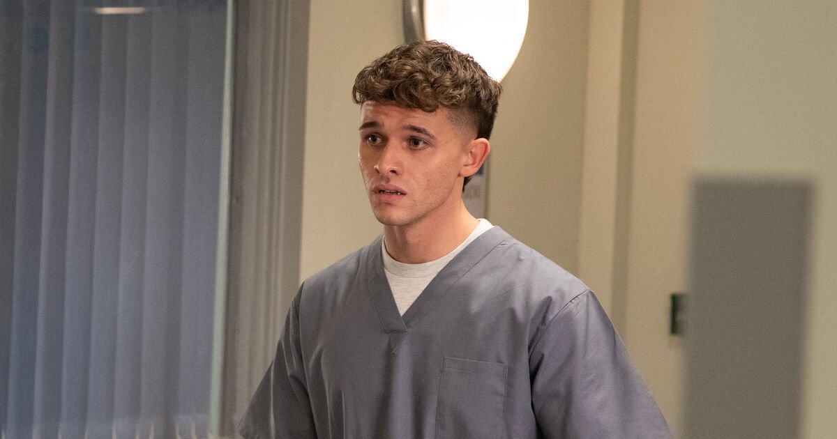 Emmerdale star has surprising side job that keeps him 'grounded'