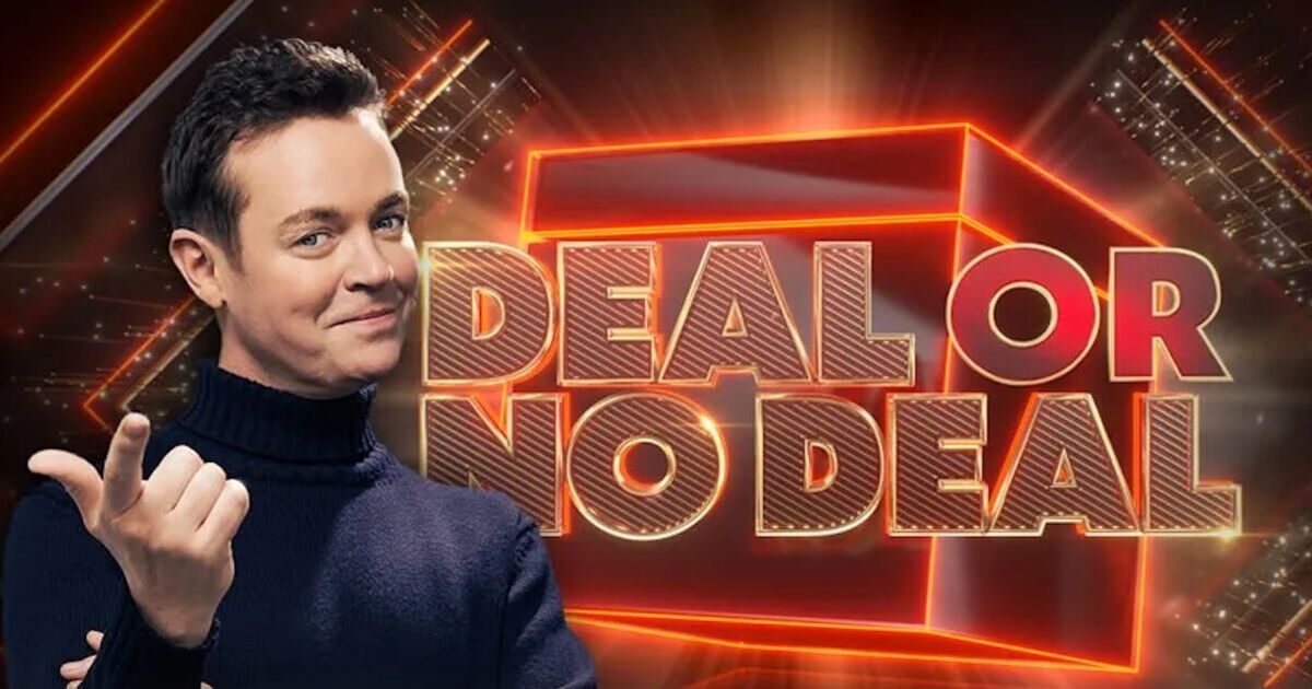 Prowadzący program Moment Deal or No Deal krzyczy „nie dotykaj tego”, gdy pudełko tworzy historię