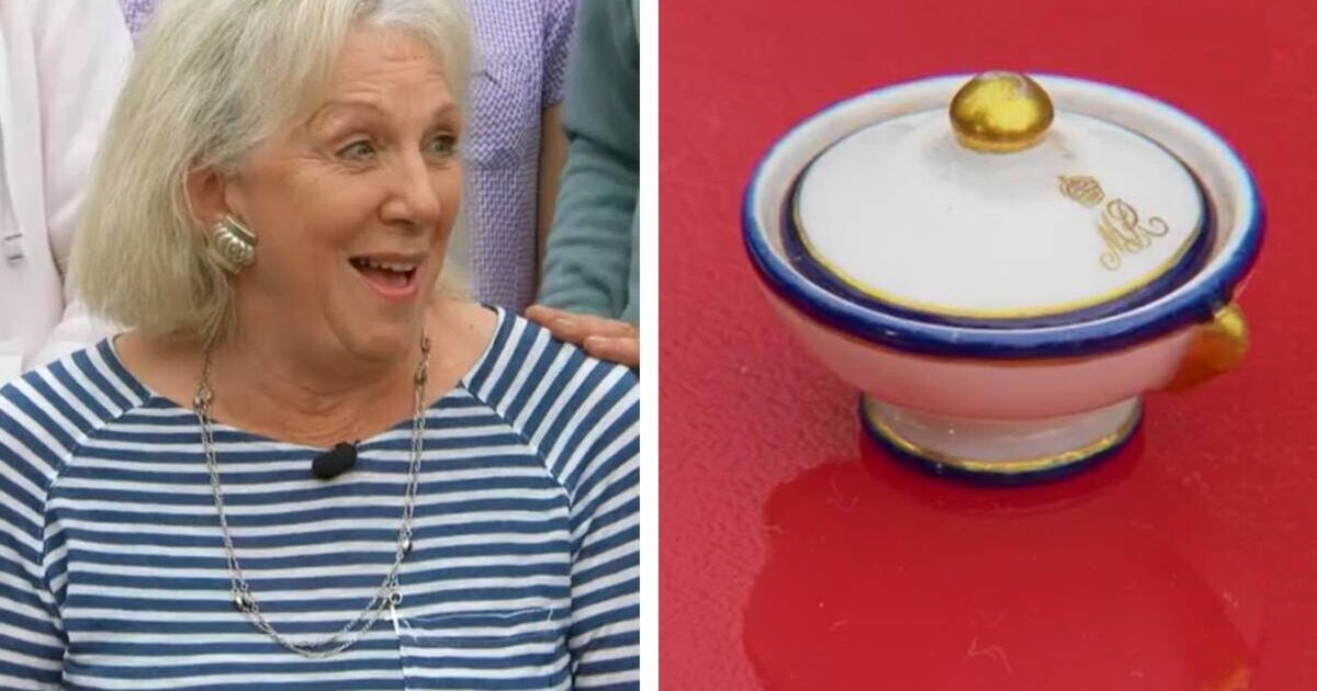 Gast der Antiques Roadshow gibt keuchende Geräusche von sich, als ihr königliches Spielzeug-Essgeschirr den Höchstpreis erzielt