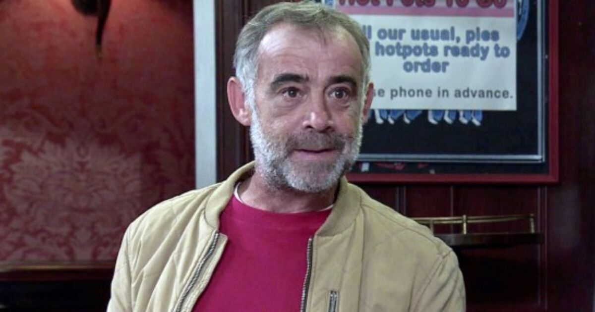 Coronation Street's Kevin Webster's shocking lie after digging dangerous hole