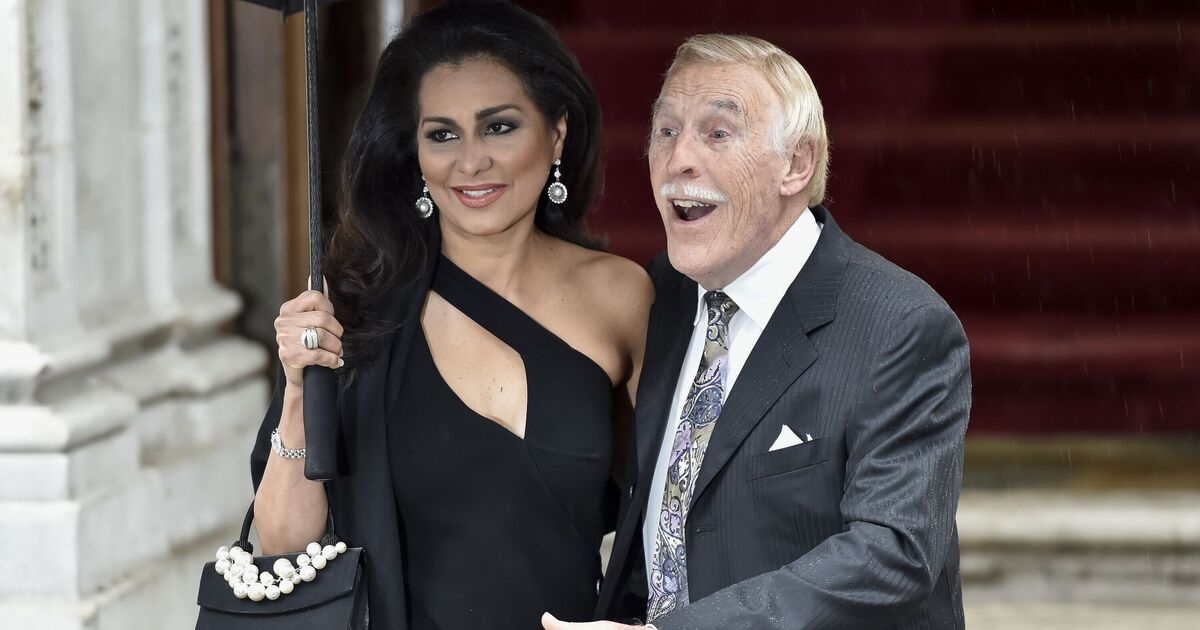 La viuda de Bruce Forsyth hace una declaración desgarradora sobre dejar atrás a la estrella de Strictly