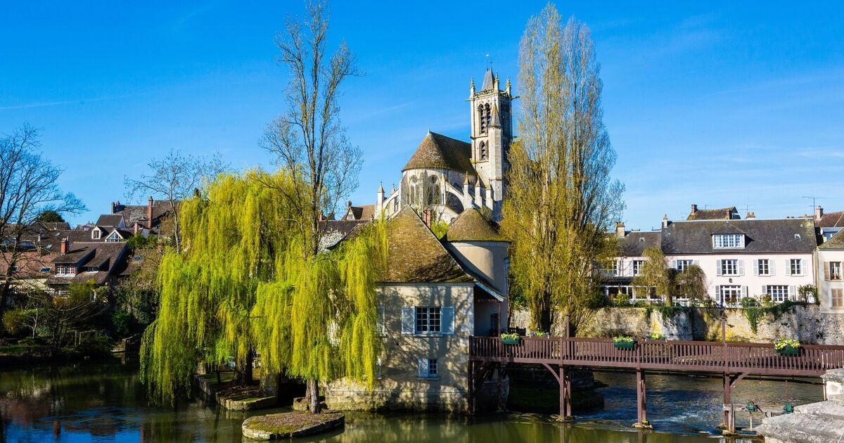 Famous tiny town just an hour from Paris that inspired masterpieces — few tourists