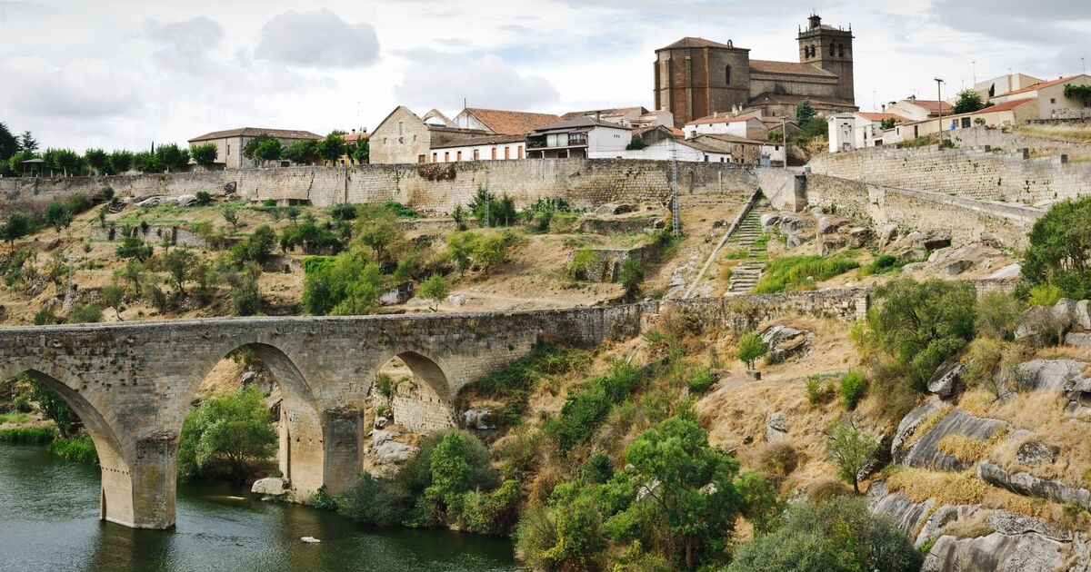 Virus which 'kills 40 per cent' found in Spanish holiday hotspot