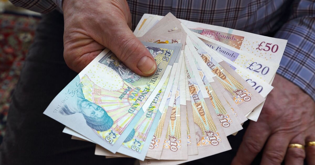 I pensionati statali possono ottenere 10 omaggi e sconti per un valore di £ 14.214 a giugno
