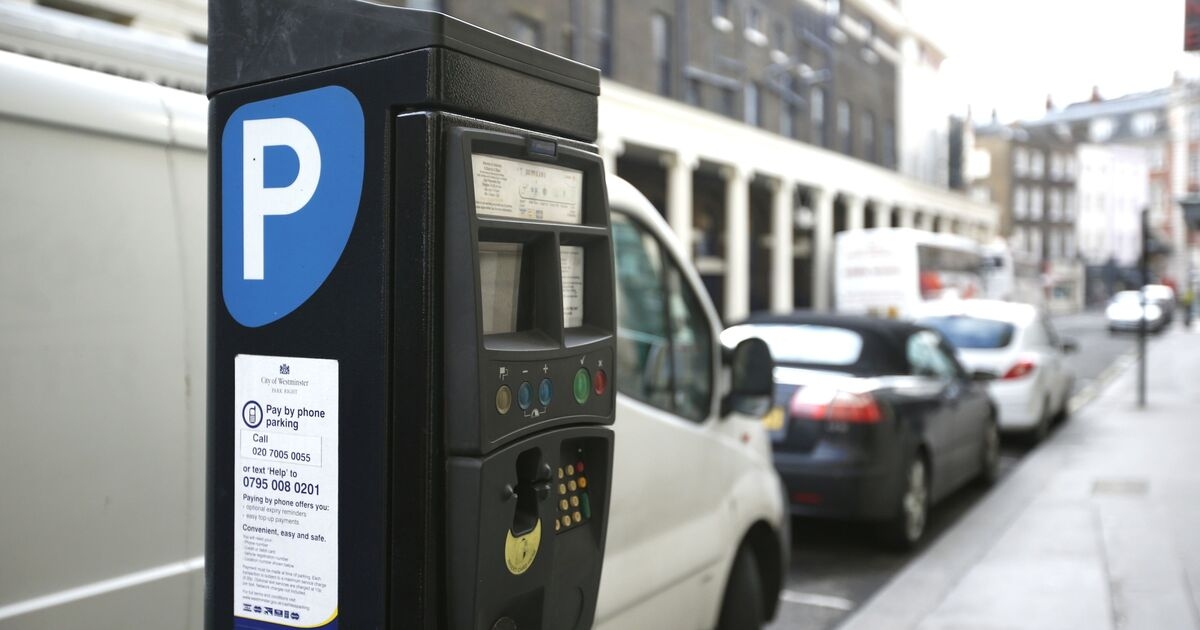 Sept voitures populaires interdites de stationnement en raison d'une nouvelle « règle de longueur »