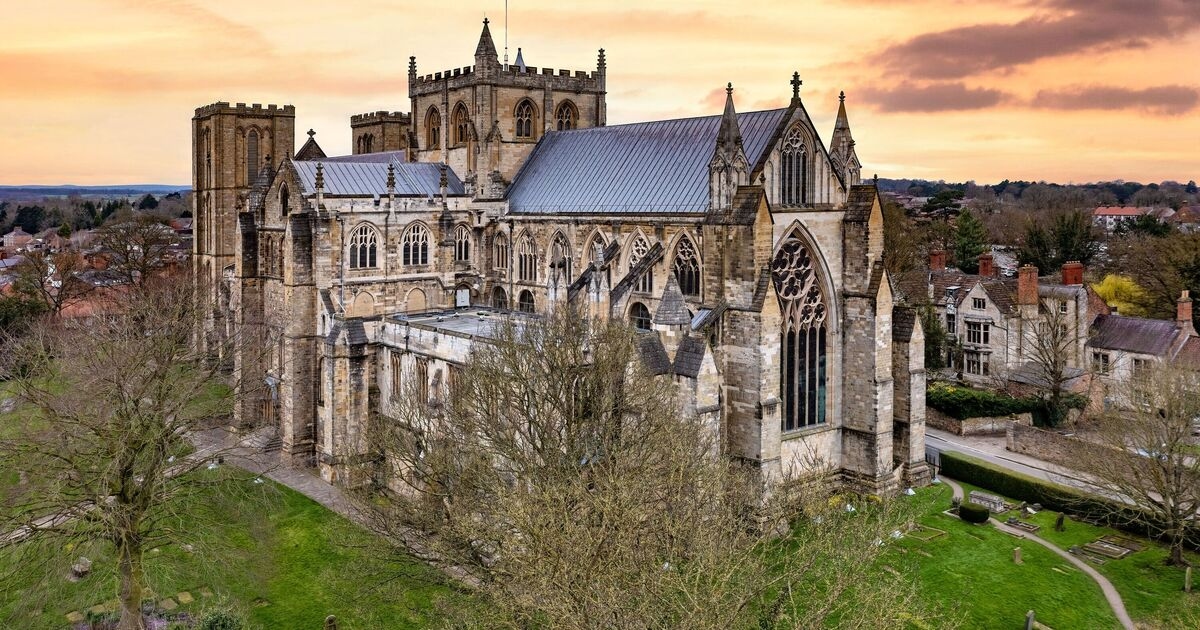A pequena cidade catedral do Reino Unido, tão bonita quanto Harrogate, mas sem os turistas