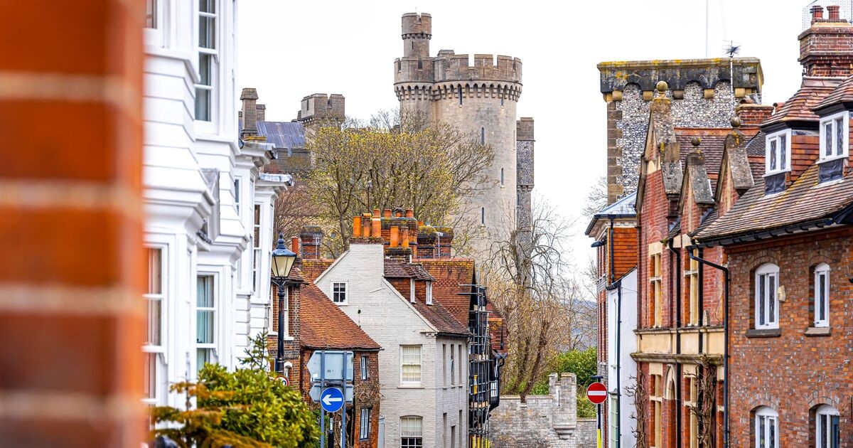 Città nascosta a un'ora da Londra con una splendida campagna, un castello e un lido