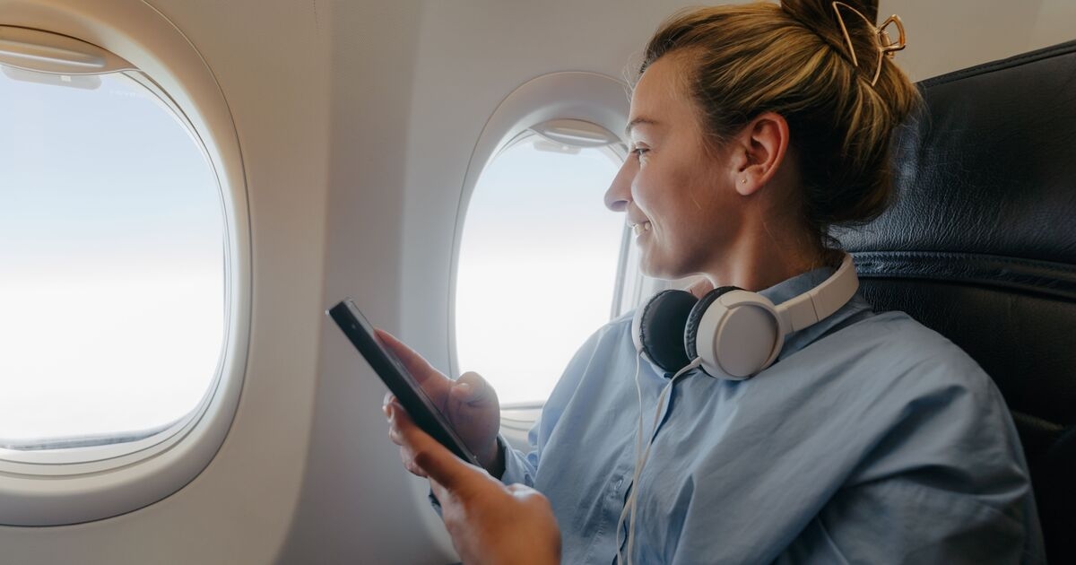 Flight passengers in window seat urged to be aware of little-known issue