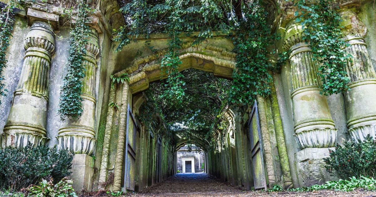I visited one of the world's most famous graveyards - there was one thing I didn't expect