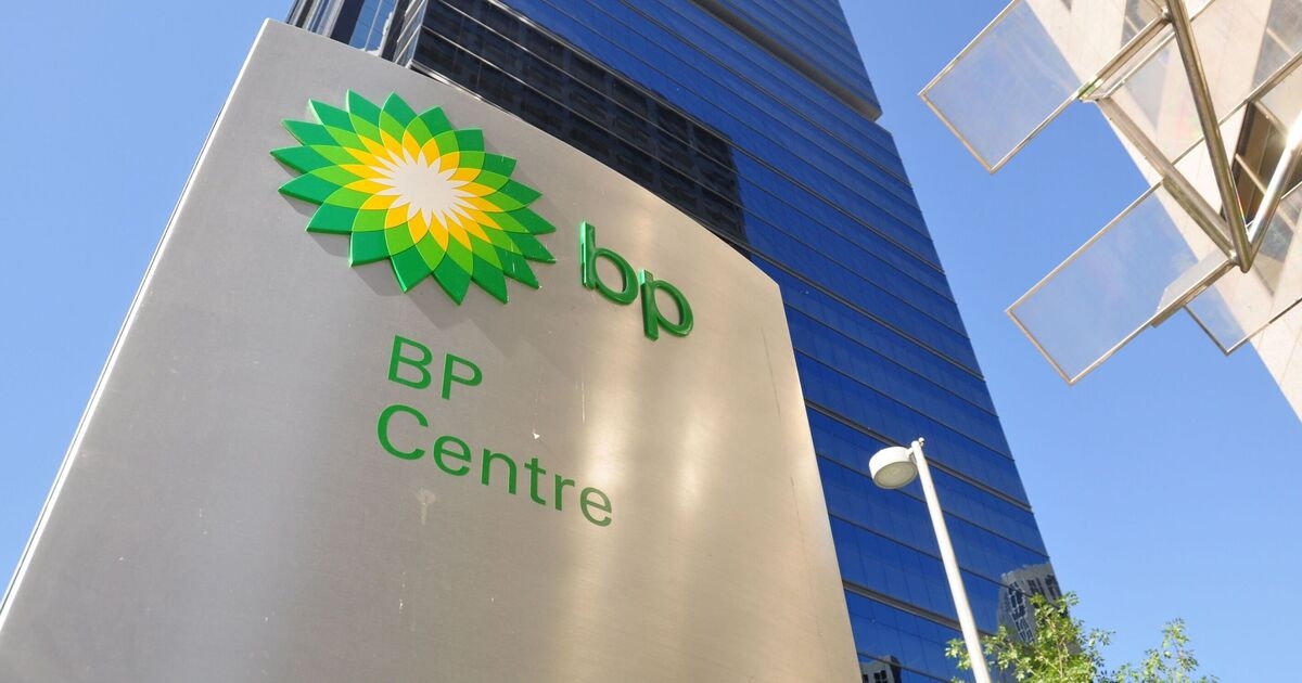 BP taglia la spesa netta zero di quasi 4 miliardi di sterline nel rinnovato focus su petrolio e gas