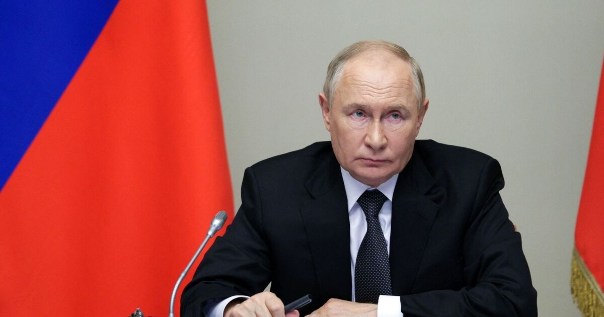 Ukraine LIVE: Shameless Putin demands 'written' NATO pledge as Trump issues peace deadline