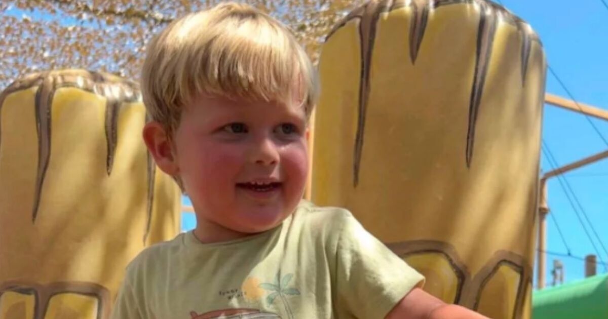 Polícia emite comunicado após desaparecimento de menino britânico de 3 anos na Espanha