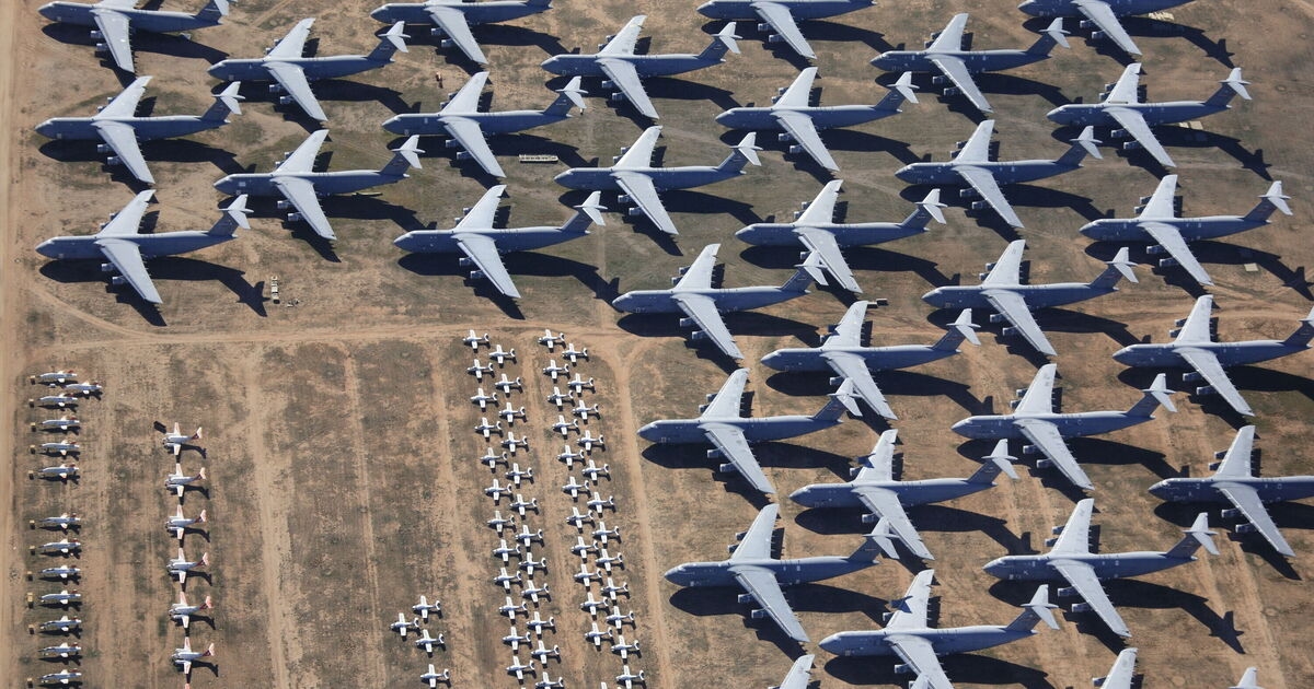 Dentro del cementerio de aviones más grande del mundo, lleno de aviones abandonados