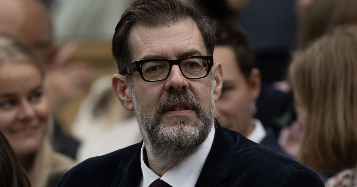 Richard Osman attackiert seinen berühmten Bruder mit den Worten „aber ich liebe ihn“