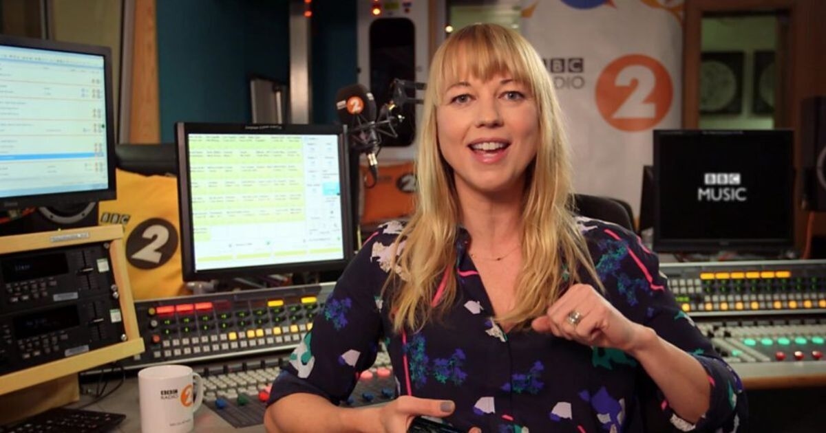 BBC Radio 2'den Sara Cox, rol arkadaşlarına dair gerçek duygularını ortaya koyuyor