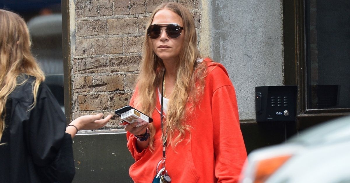 Mary-Kate Olsen'a göre bu uygun fiyatlı sandaletler bu yaz ihtiyacınız olan tek stil