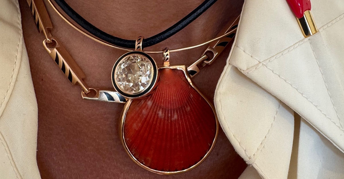 The Very Specific Jewelry Trend Fashion People With Good Taste Are Wearing This Summer