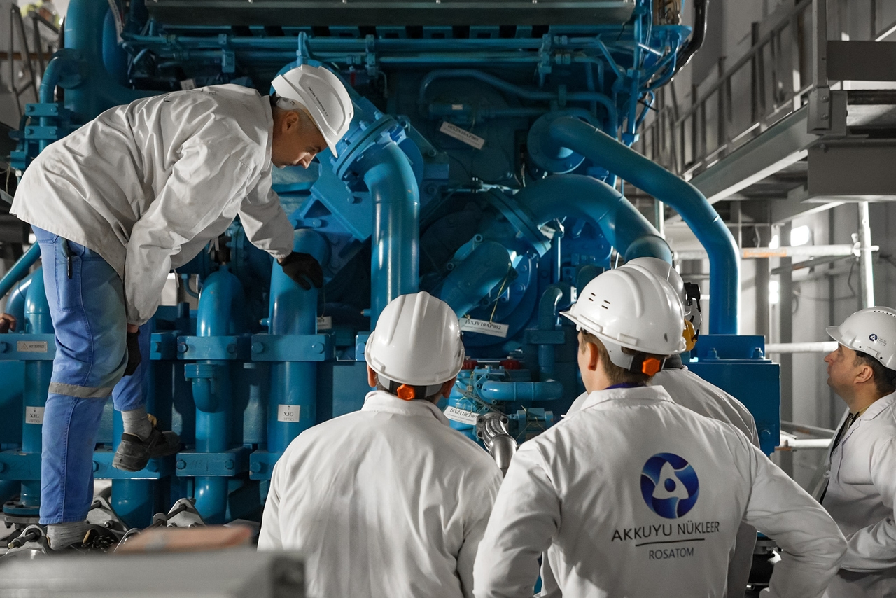 Turkse kerncentrale Akkuyu: eerste dieselgenerator in gebruik genomen