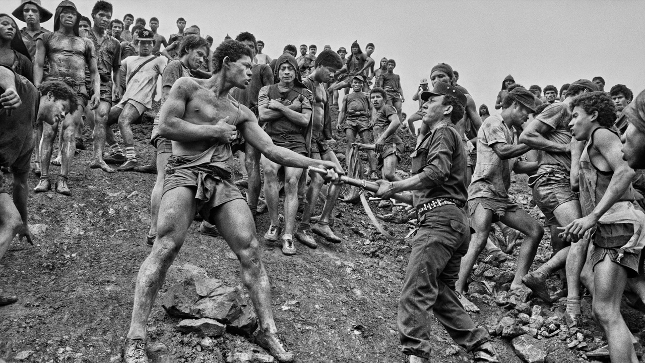 SİYAH VE BEYAZ İNSANLIK: Sebastião Salgado: Görüntüleri bir direniş eylemine dönüştüren bir fotoğrafçının yolculuğu
