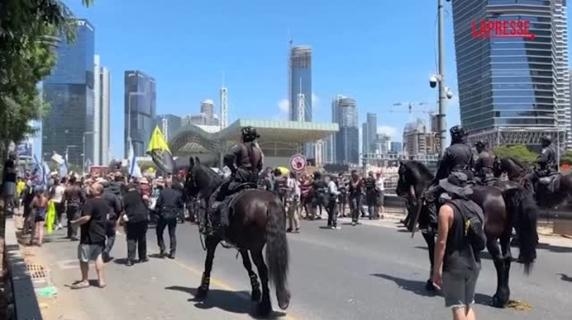 Algemene staking in Israël: protesten, arrestaties en wegblokkades