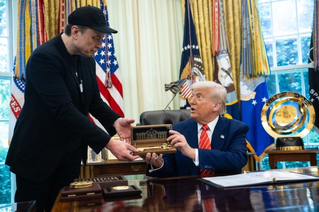 Trump pożegnał Elona Muska. „Będzie wpadał do Waszyngtonu”