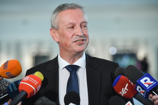 Ministry of Interior and Administration spokesman: Police are investigating the harassment that befell Nawrocki's 7-year-old daughter