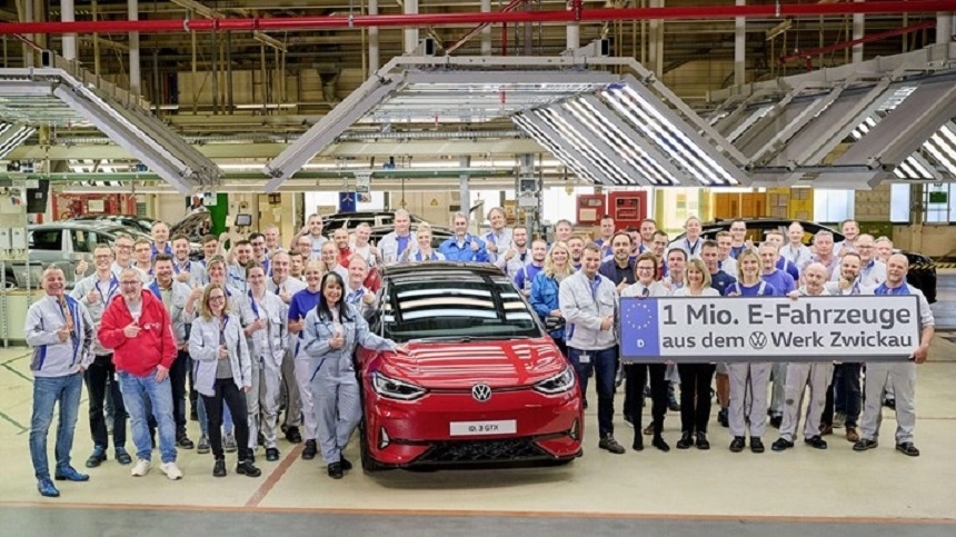 Volkswagen célèbre le million d'unités vendues avec le modèle à hayon ID.3 GTX