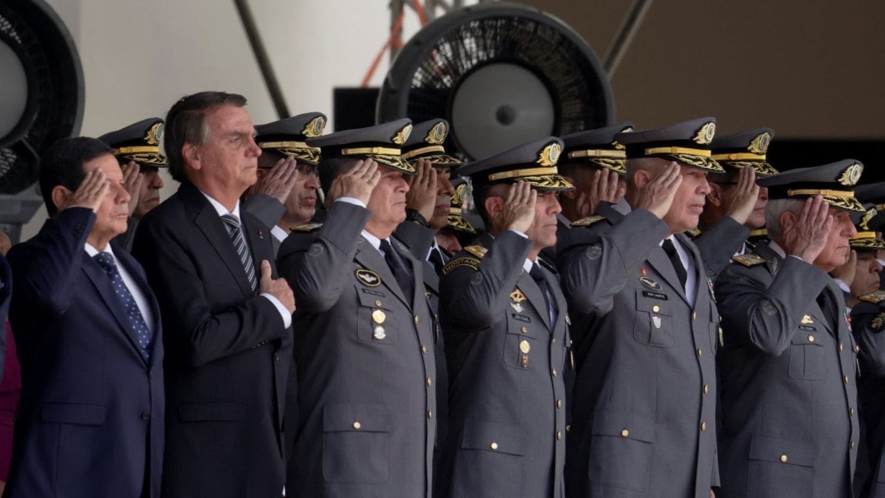 Impact in Brazil! Former Army Commander Confirms He Warned Bolsonaro: "The Armed Forces Will NOT Support a Coup"